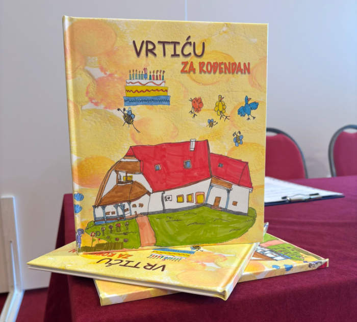 Slikovnice na stolu