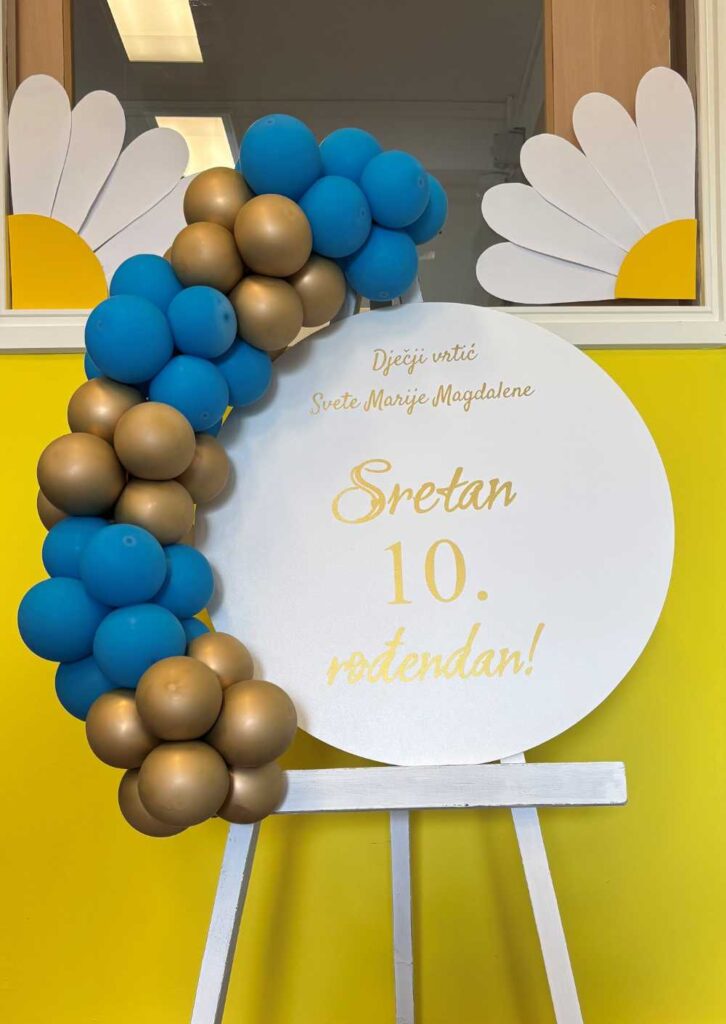 Natpis Sretan 10 rođendan!
